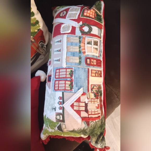 High quality embroidered christmas cushions - Picture 4 of 16